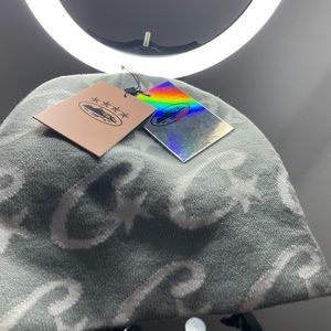 Goregous beanie with original tags brand new! Corteiz/CRTZ